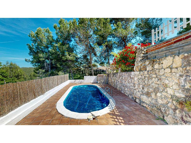 Foto efb6ab2c-b8bd-457e-8722-ef15dd7dd538. Chalet in calle ciencias 21 in Corbera de Llobregat
