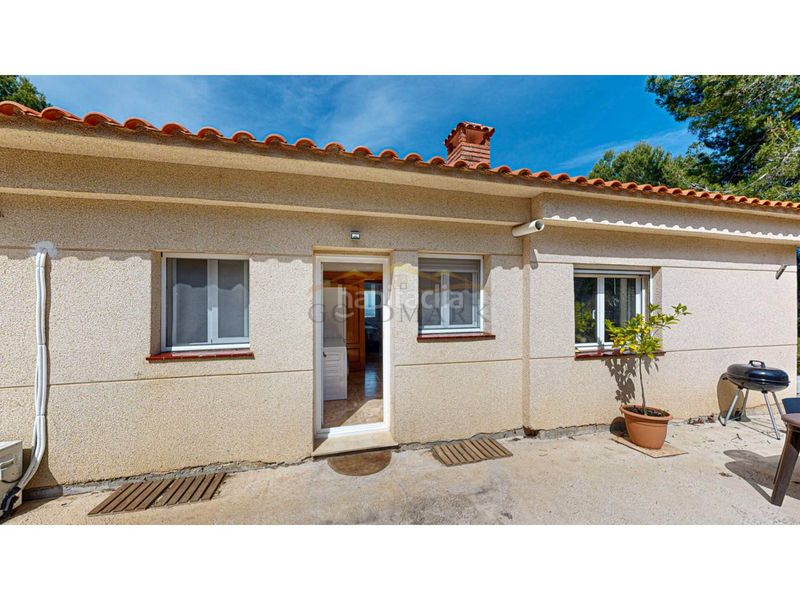 Foto f30344fe-a278-46df-ae35-6fa8b89abde2. Chalet in calle ciencias 21 in Corbera de Llobregat