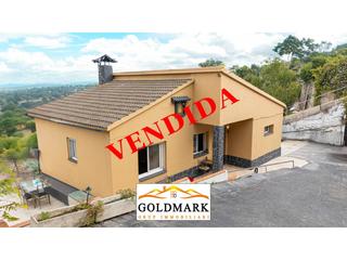 Casa a Roures 7. Vea el tour virtual en 3d 4k y video aereo