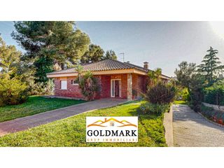 Casa a Calle olof palme 25. Vea el tour virtual 3d en 4k