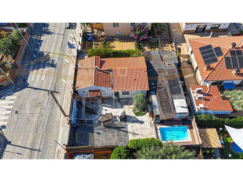 Foto 524b0add-9715-43a5-bc93-470655f4ff4a. Casa a avenida can sucarrats 7 a Els Avets-Can Serrafossà-Ximelis Rubí