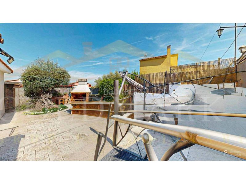Foto 68a540f4-a838-4140-8686-050a8549e032. Casa a avenida can sucarrats 7 a Els Avets-Can Serrafossà-Ximelis Rubí