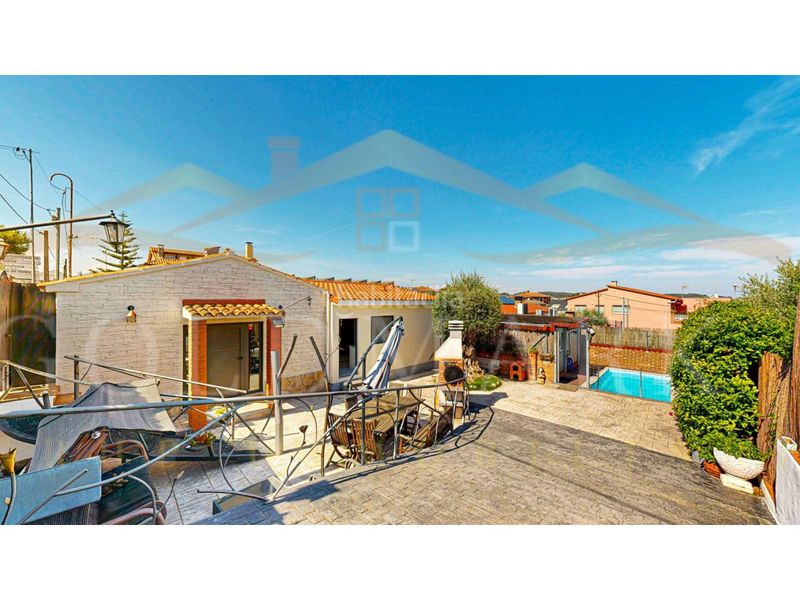 Foto c9d7eea3-70db-4ac0-a398-d5bfda5aa0c5. Casa a avenida can sucarrats 7 a Els Avets-Can Serrafossà-Ximelis Rubí