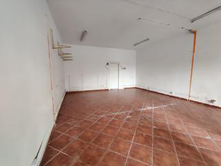 Business premise in Espronceda. Local comercial, oficina o almacén.