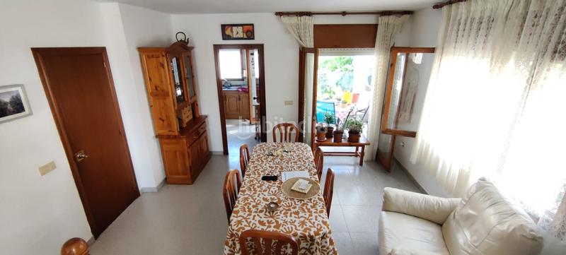 Foto 1fe6a7f5-e29c-4e93-852c-8d4358f6731a. Casa pareada pareado de 223m2, 4 habitaciones y amplio garaje en Cunit