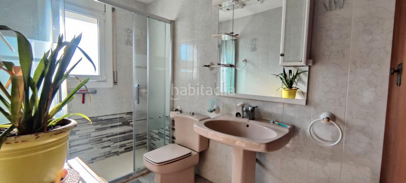Foto 52d68c06-f5e6-48ba-b90c-0c796b88d4e7. Casa pareada pareado de 223m2, 4 habitaciones y amplio garaje en Cunit