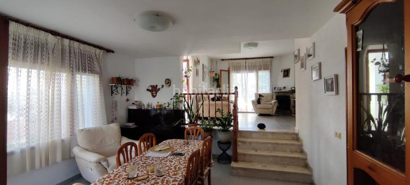 Foto b751c2a6-c0a3-4c4d-86b7-3a45fa3cd397. Casa pareada pareado de 223m2, 4 habitaciones y amplio garaje en Cunit
