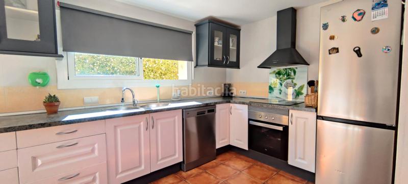 Foto 30f7f60b-b606-4d34-861c-c92887b0a30b. Chalet with fireplace heating parking pool in costa Cunit - els jardins - els rosers Cunit