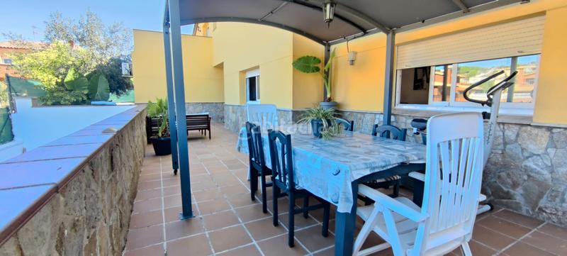 Foto 3c589384-b61f-4718-be1d-bf87cfcd0777. Chalet with fireplace heating parking pool in costa Cunit - els jardins - els rosers Cunit