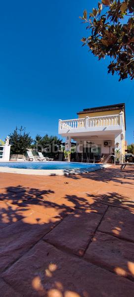 Foto 6641a266-3d8f-410f-9669-3cff5455ec0e. Chalet with fireplace heating parking pool in costa Cunit - els jardins - els rosers Cunit