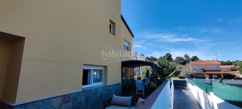 Foto 9a9adff8-addf-4bd8-9eb7-6b3c4e924f59. Chalet with fireplace heating parking pool in costa Cunit - els jardins - els rosers Cunit