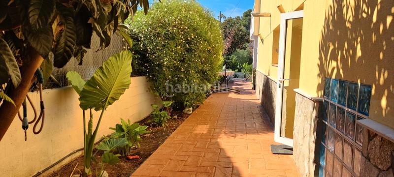 Foto a443ee5b-669d-4bf0-8776-0ac667501ec4. Chalet with fireplace heating parking pool in costa Cunit - els jardins - els rosers Cunit