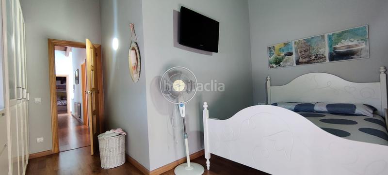 Foto ffe45064-6cb2-490c-9433-4592bf34b470. Chalet with fireplace heating parking pool in costa Cunit - els jardins - els rosers Cunit