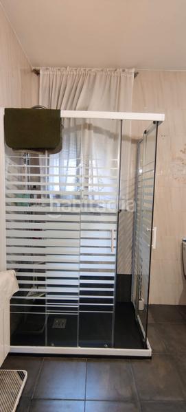 Foto dc64e63d-eef8-4c13-814b-35d7e967a851. Xalet amb xemeneia calefacció aparcament piscina a Roda de Barà