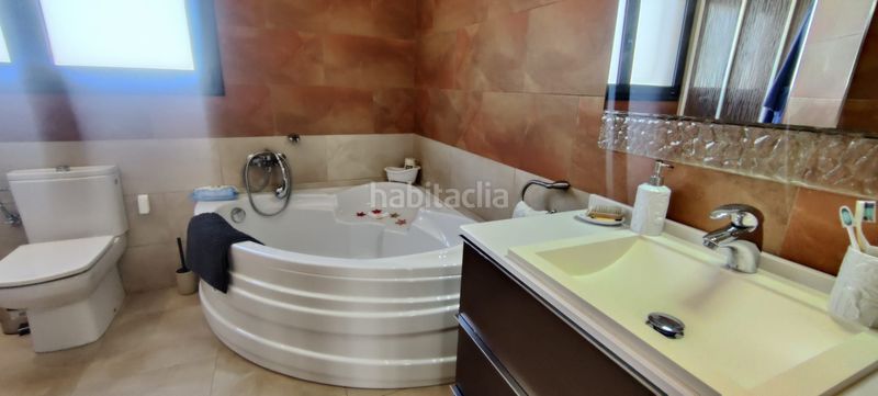 Foto c721f088-9d9f-4c19-81d3-6c1a59bef98f. Casa amb xemeneia calefacció aparcament piscina a Albinyana