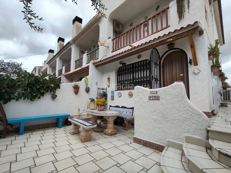 Foto 485f2188-9e5b-4f30-ab80-af58524beeed. Casa adossada amb xemeneia calefacció aparcament a Cunit