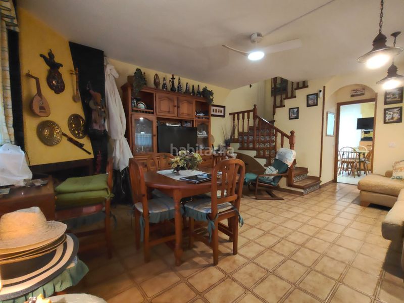 Foto 9b401871-b401-4bcf-9c07-5531d1784b93. Casa adossada amb xemeneia calefacció aparcament a Cunit
