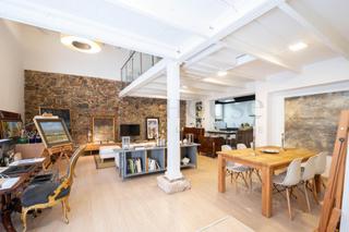 Ground floor  Calle pere serafi. Planta baja con terraza para entrar a vivir en vila de gracia.