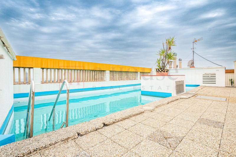 Foto 77985445-1f92-435d-b486-79ca1f4f94dc. Àtic amb calefacció aparcament piscina a Dreta de l´Eixample Barcelona