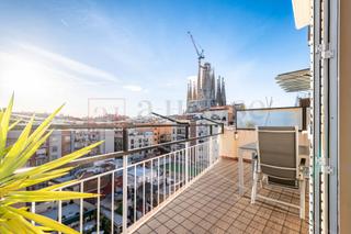 Piso  Calle lepant. Exclusivo atico, redormado con dos terazas, vistas a   la sagrad