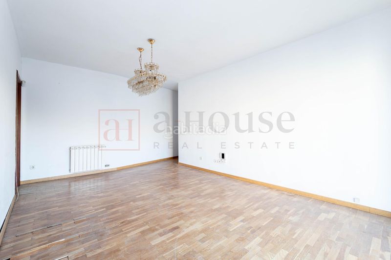 Foto 29b6c635-b868-40c9-a8c5-20364000537c. Pis amb calefacció a Sagrada Família Barcelona