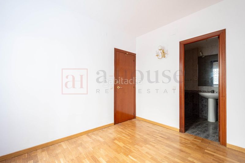 Foto 3dbc88fd-d1a4-467d-afa5-65cdfe996e5d. Pis amb calefacció a Sagrada Família Barcelona