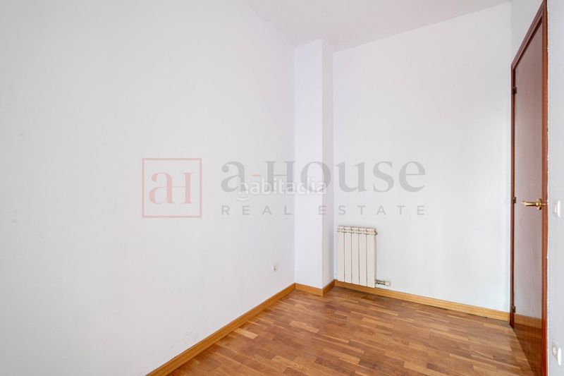 Foto 783b01c6-c4b0-4366-a8f3-a80a30a37d69. Pis amb calefacció a Sagrada Família Barcelona