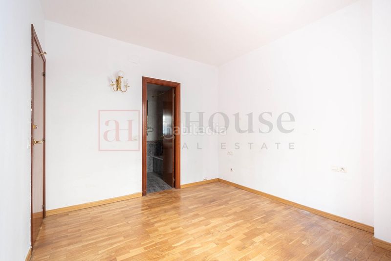 Foto bfddecec-4470-4312-ab3a-79c2baa810ff. Pis amb calefacció a Sagrada Família Barcelona