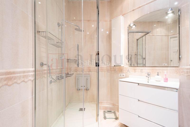 Foto 30e7f017-1503-40c1-abf8-f99cb257a92a. Flat with heating in L´Antiga Esquerra de l´Eixample Barcelona