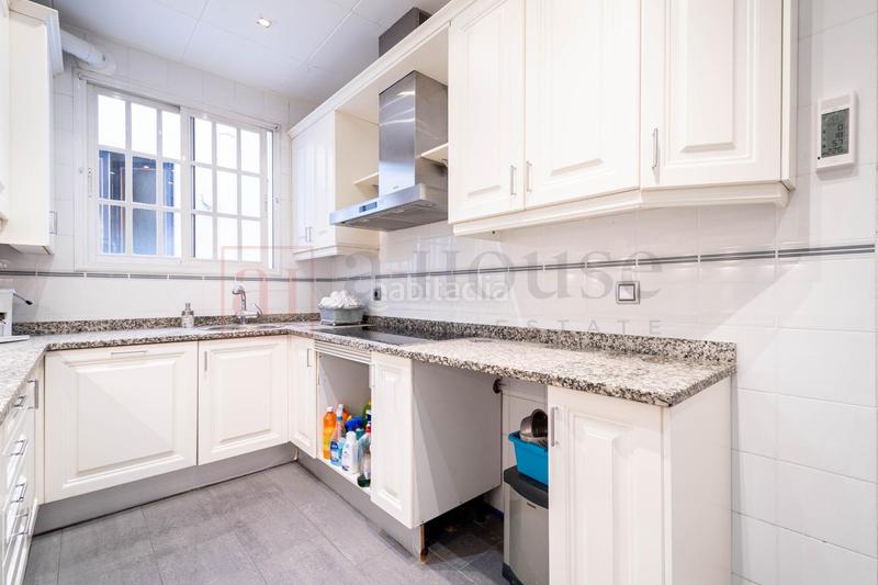 Foto dc2a952e-d3ca-4154-99f7-fc95f1039ea3. Flat with heating in L´Antiga Esquerra de l´Eixample Barcelona