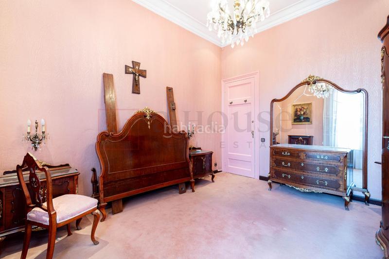 Foto e82f3700-1b08-4bdf-b57a-3acecee2a46a. Flat with heating in L´Antiga Esquerra de l´Eixample Barcelona