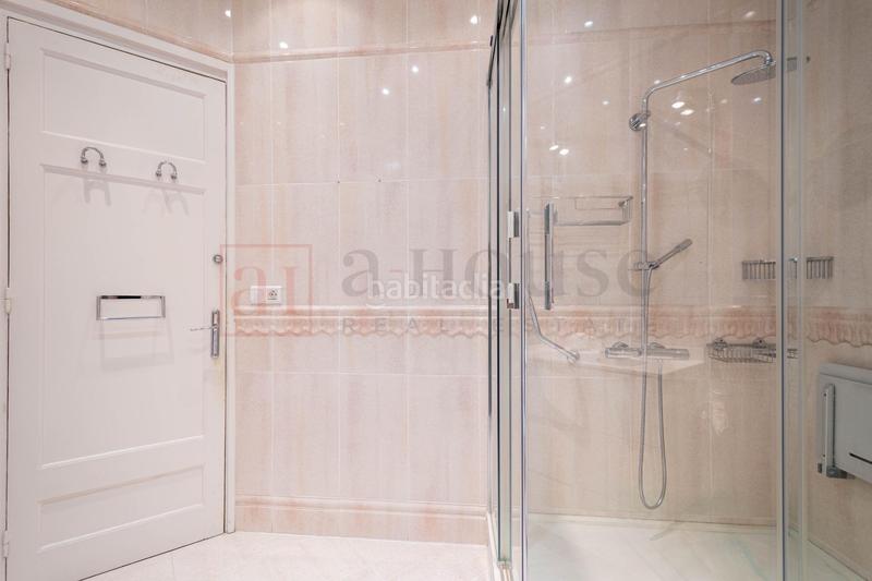 Foto faedbff1-2e57-473c-bde0-10c664fba645. Flat with heating in L´Antiga Esquerra de l´Eixample Barcelona