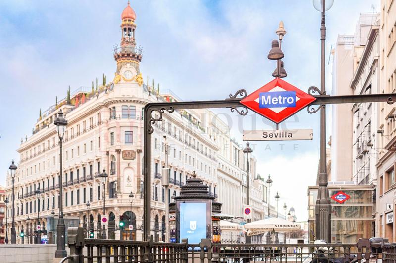 Foto b453b62b-189c-4a41-8b5f-41bbd257a85e. Ático  con excelente ubicación y gran terraza en zona las ventas en Madrid