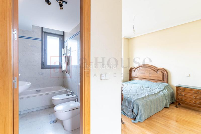 Foto b8b9bb4b-bb6f-4bbf-9fe0-f13328ed9e01. Ático  con excelente ubicación y gran terraza en zona las ventas en Madrid