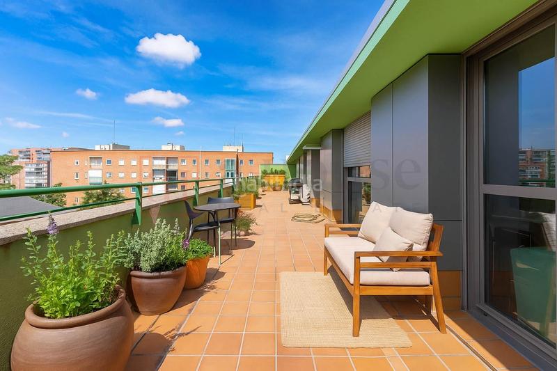 Foto bf17f7ee-1748-4432-88e7-4f6217f1f349. Ático  con excelente ubicación y gran terraza en zona las ventas en Madrid