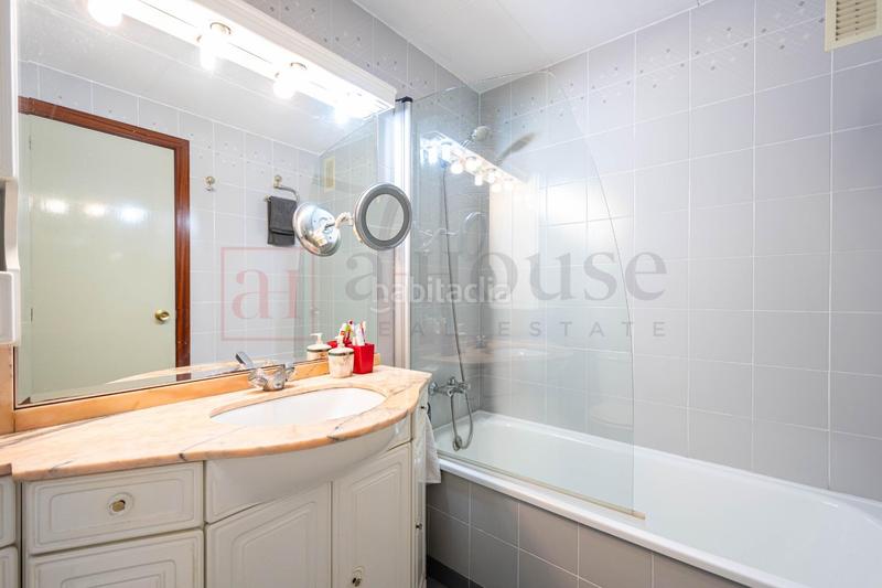 Foto 472a4f9c-2cbc-4984-9313-a50f60a363fd. Attique avec chauffage parking dans Dreta de l´Eixample Barcelona