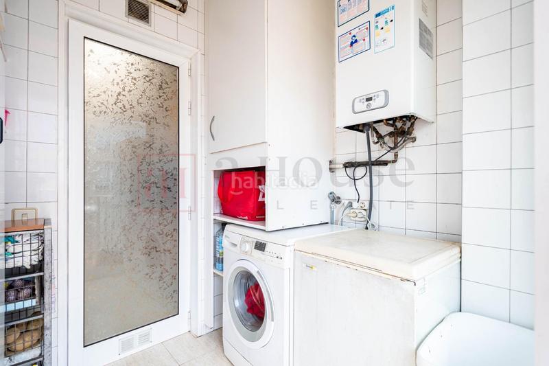 Foto 8d1ff92d-d64f-4062-ade7-31fb35bfd43d. Attique avec chauffage parking dans Dreta de l´Eixample Barcelona