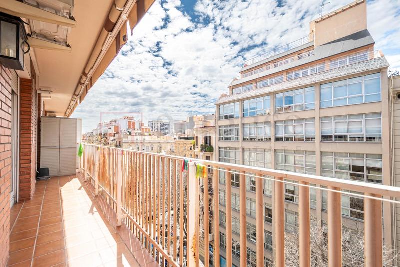 Foto 997fa55b-885c-443d-aaeb-58dfdbfba7dc. Attique avec chauffage parking dans Dreta de l´Eixample Barcelona