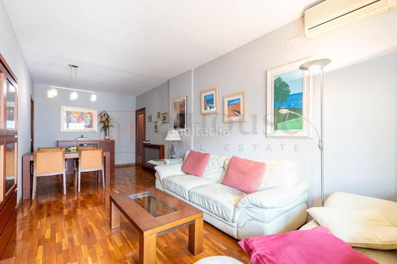 Foto b9699d90-29d3-49ec-9a83-e76de447ac9e. Attique avec chauffage parking dans Dreta de l´Eixample Barcelona