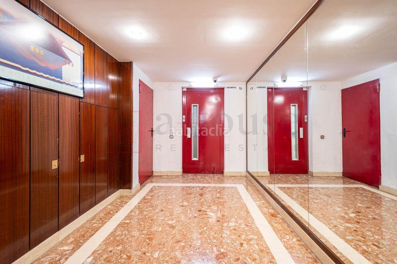 Foto d12c34cd-f321-4030-af5d-bcd6ea2a0836. Attique avec chauffage parking dans Dreta de l´Eixample Barcelona