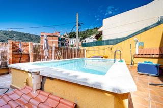 Maison  Carrer canovelles. Chalet de seis plantas con asombrosas vistas y piscina privada e
