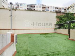 Appartement  Carrer entença. Ático con gran terraza para entrar a vivir en la nova esquerra d