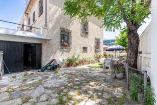Xalet  Calle begoña. Chalet adosado en fuente del berro