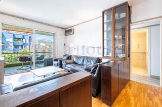 Appartement  Calle riera de cassoles. Piso exterior muy luminoso con opcion de reforma y excelente ubi