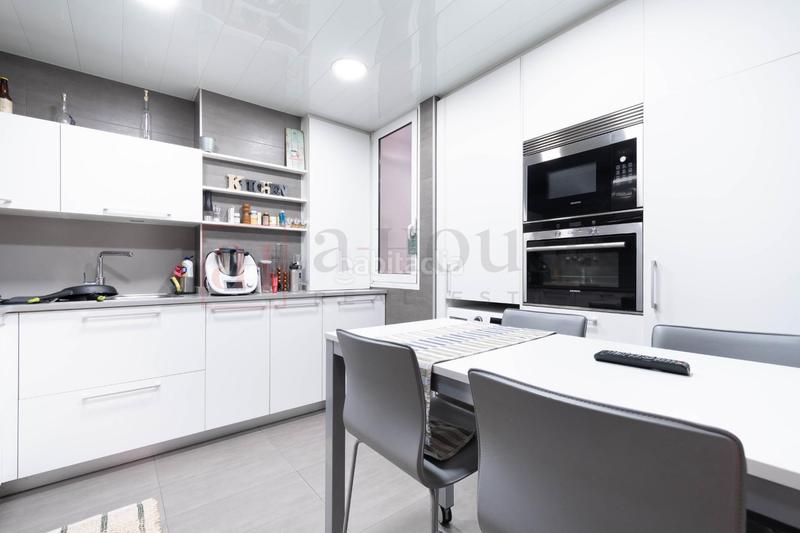 Foto 328ea4da-4846-418a-b428-bc30d3176ea5. Pis amb calefacció a Sants Barcelona