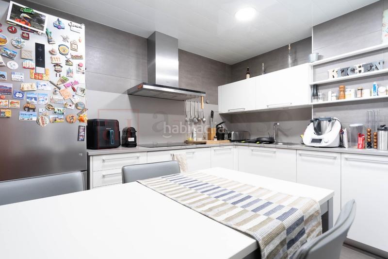 Foto 5361d33c-79a2-4fdb-86b2-a26205bfabc6. Pis amb calefacció a Sants Barcelona