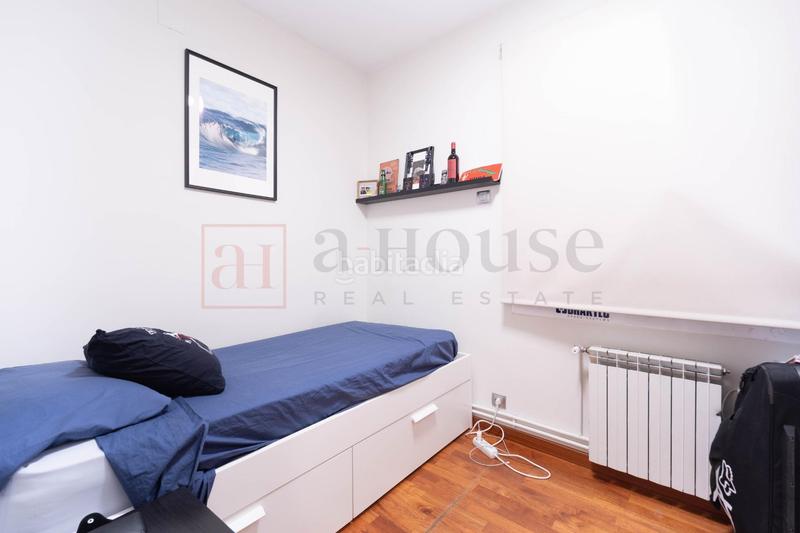 Foto e06cc0b9-682b-47a7-98eb-a57e1ac47a4e. Pis amb calefacció a Sants Barcelona