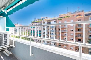 Piso  Avenida madrid. Piso con balcón para entrar a vivir en sants