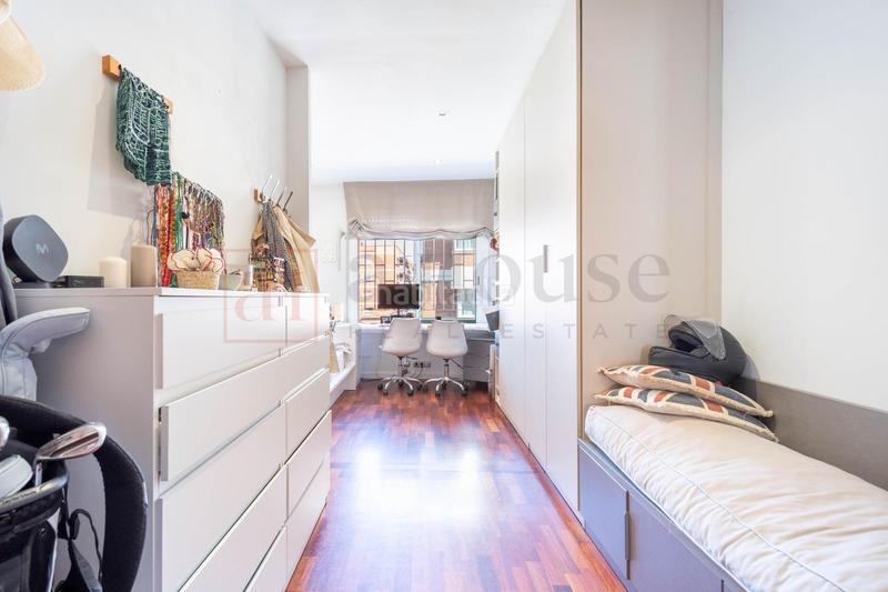 Foto ecb97aff-ed11-4369-ad06-67f1964dc357. Pis amb calefacció a Sants Barcelona