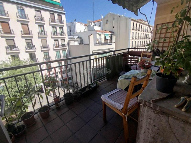Foto fe64f93b-3072-43e6-ad57-99ad41f52acf. Piso  para reformar con terraza en el barrio de Palacio en Madrid